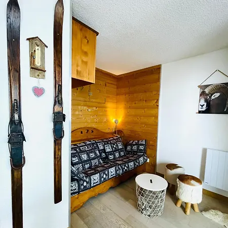 La Corneille Blanche, With Free Parking And Terrace * Les Deux Alpes
