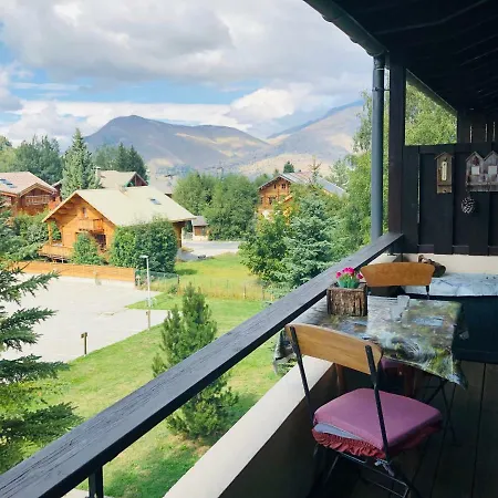 La Corneille Blanche, With Free Parking And Terrace * Ле дез Альп