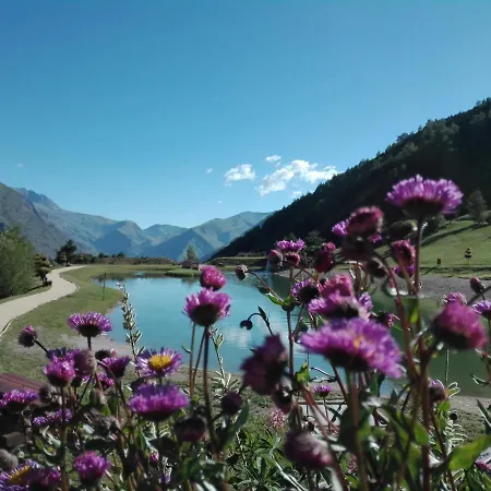 La Corneille Blanche, With Free Parking And Terrace Апартаменты